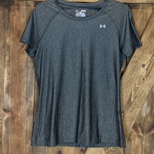 Under Armour dark grey short sleeve shirt